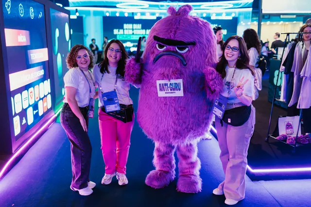 Fotografia 8D Hubify no CMO Summit 2026 - imagem 8